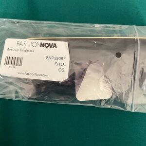 Fashion Nova Black Gold Sunglasses